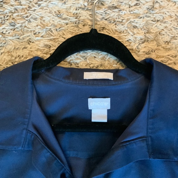 Chico’s No-Iron Chic Stretch Navy Half Button Down, Size 2 (US 12) - Picture 5 of 5